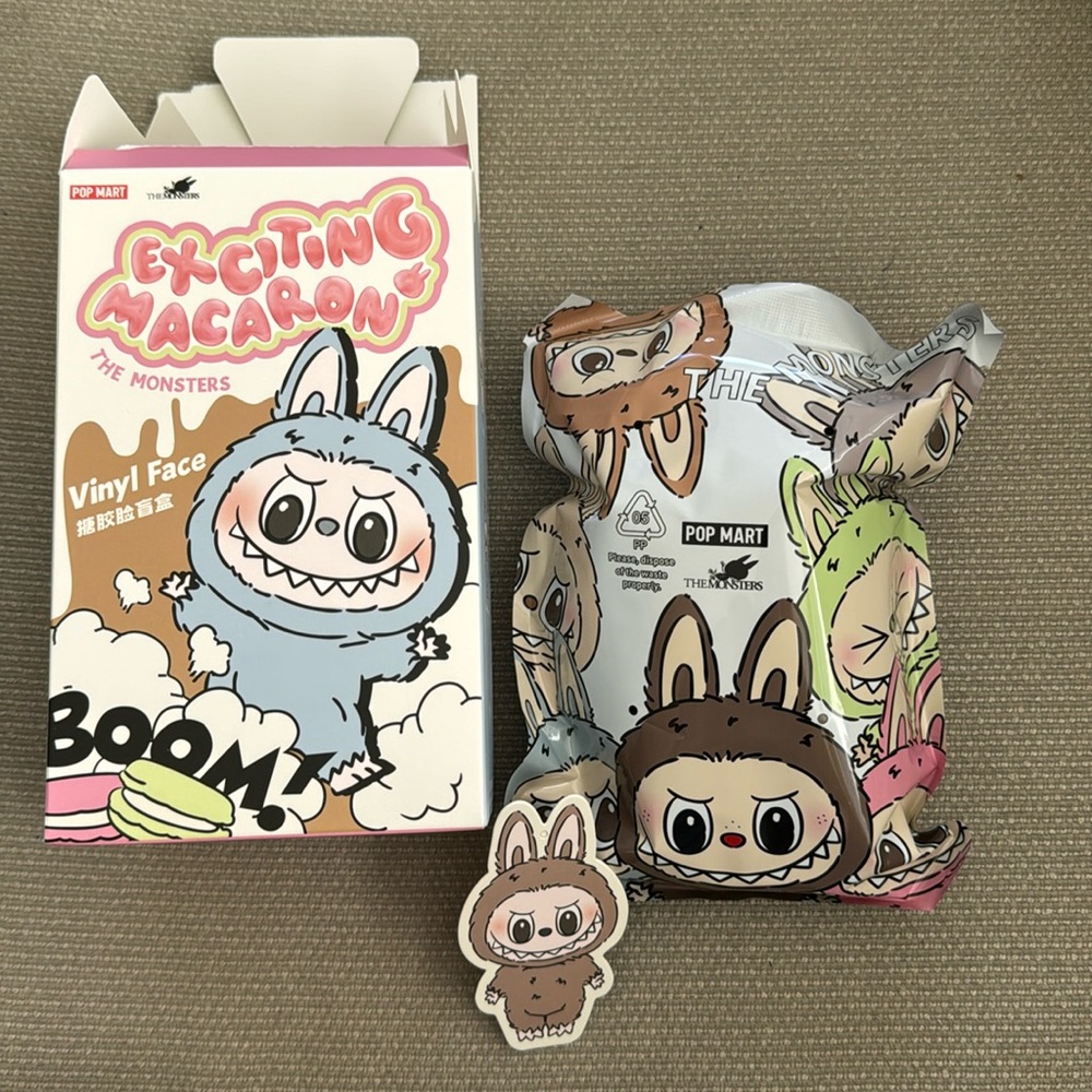 Popmart Labubu THE MONSTERS - Tasty Macarons Vinyl Face Blind Box, Toffee